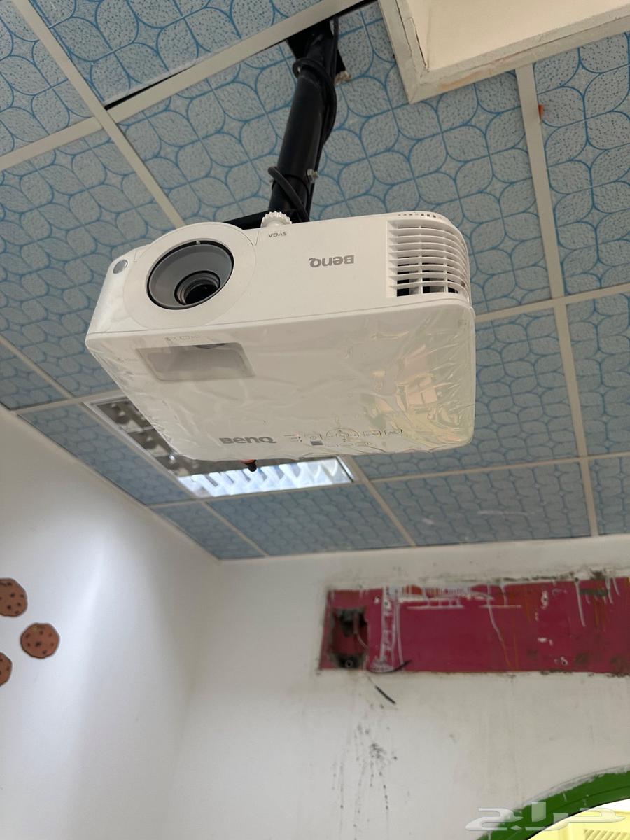 For sale 20 projectors of type Benq and Epson63667537750145110