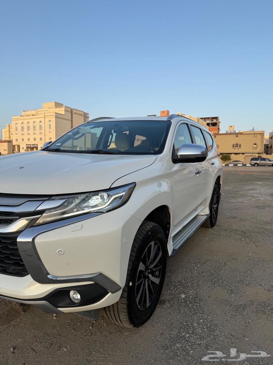 Mitsubishi Montero Sport 201963699794225666110