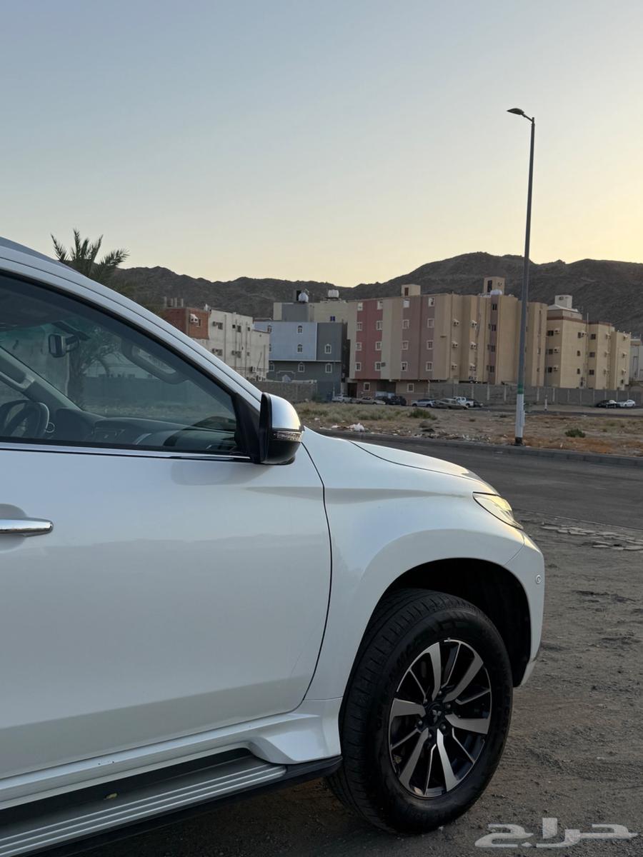 Mitsubishi Montero Sport 201963699794225666114