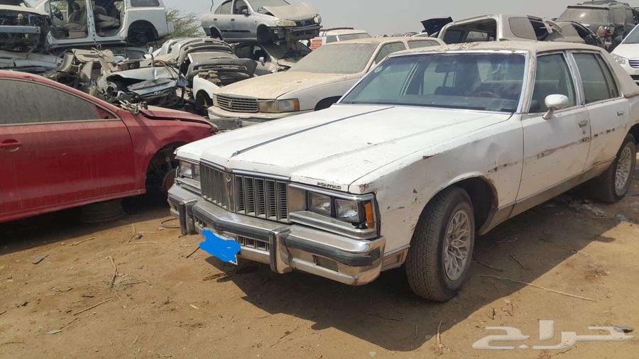 قطع غيار بونيفيل 1979 تشليح63698971106435111