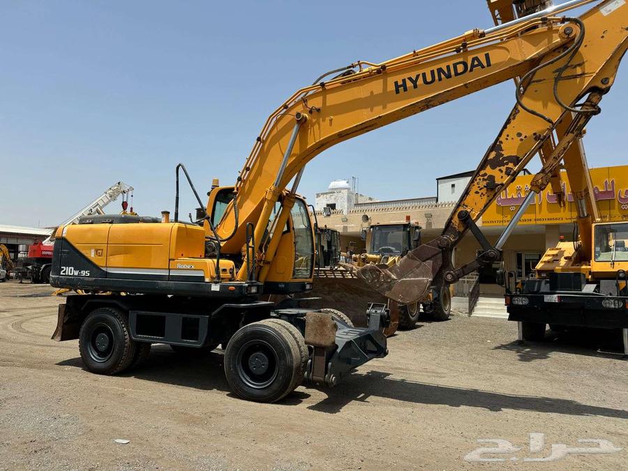 بوكلين كفرات هونداي حجم 210 موديل 2012 للبيع معرض الحارثي63698970552962111