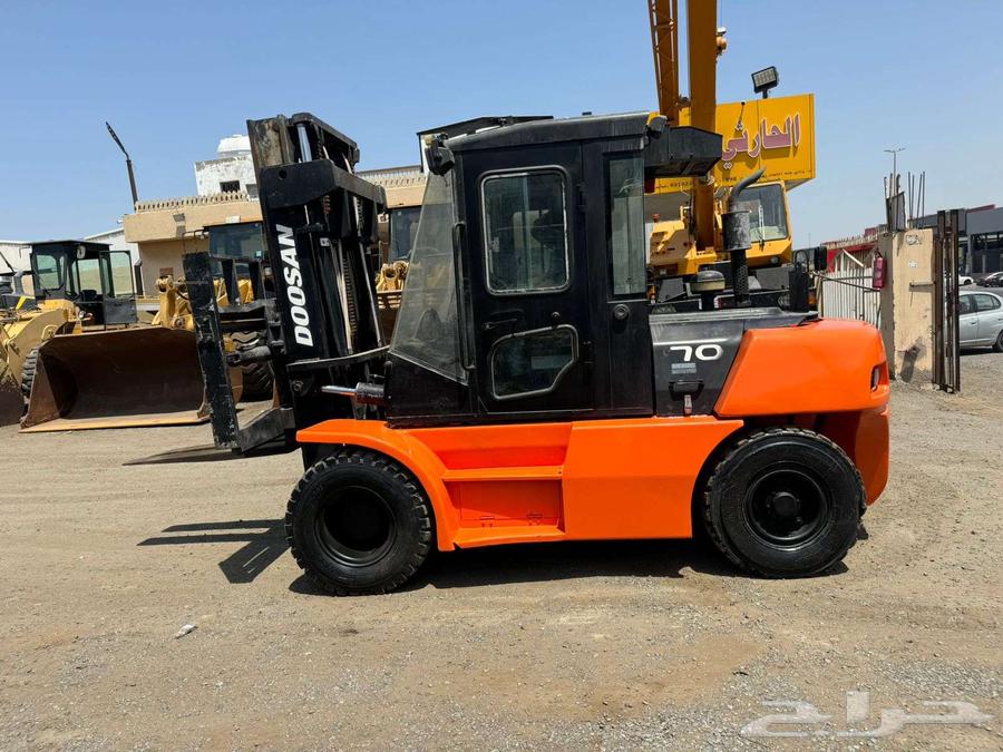 Dusan 7-ton air-conditioned forklift with customs card, model 2010, for sale63698971367041110