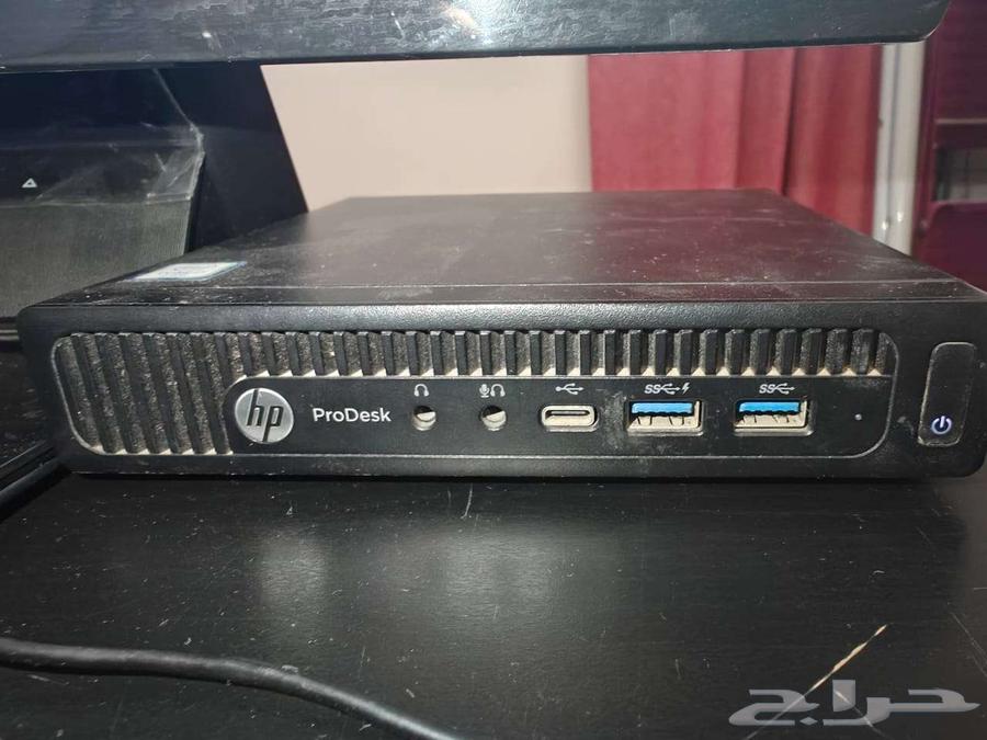 Desktop computer with 27-inch screen63655710905986111