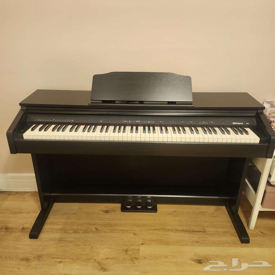 Roland RP30 Piano Roland RP3063667543403777110