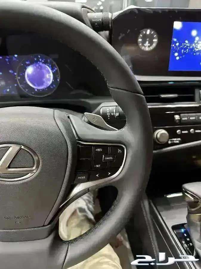 لكزس ES300 هايبرد موديل 2025 (عرض الجزيره 50 50 بدون ربح)63712197117442111