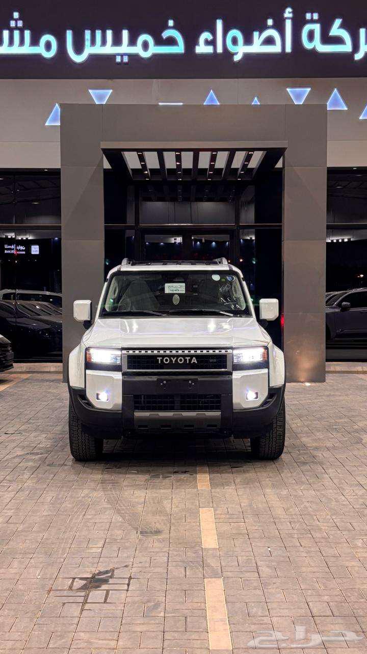 برادو TXL3 ابيض 2025 وارد عبد اللطيف جميل63706277838594111