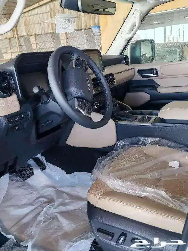 تويوتا برادو TXL3 بنزين 2025 بقسط 3100 لدي الحسن63713457019137114