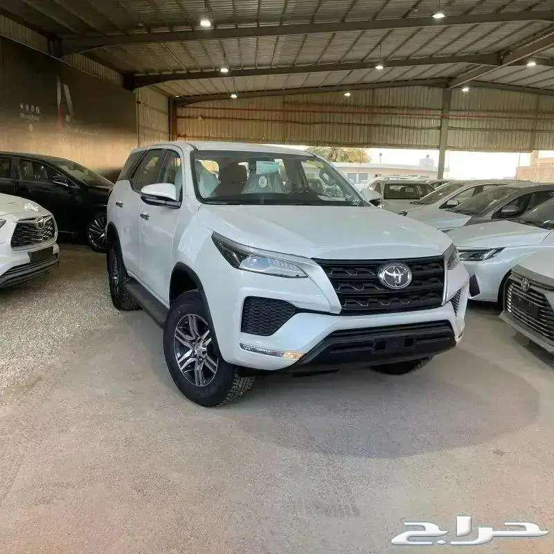 تويوتا فورتشنر GX2 2025 بنزين دبل63702948019331111