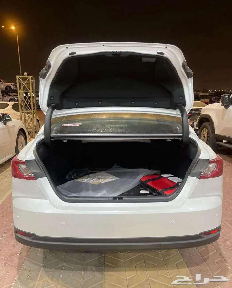 تويوتا راف فور استاندر بنزين 202563703745164929113