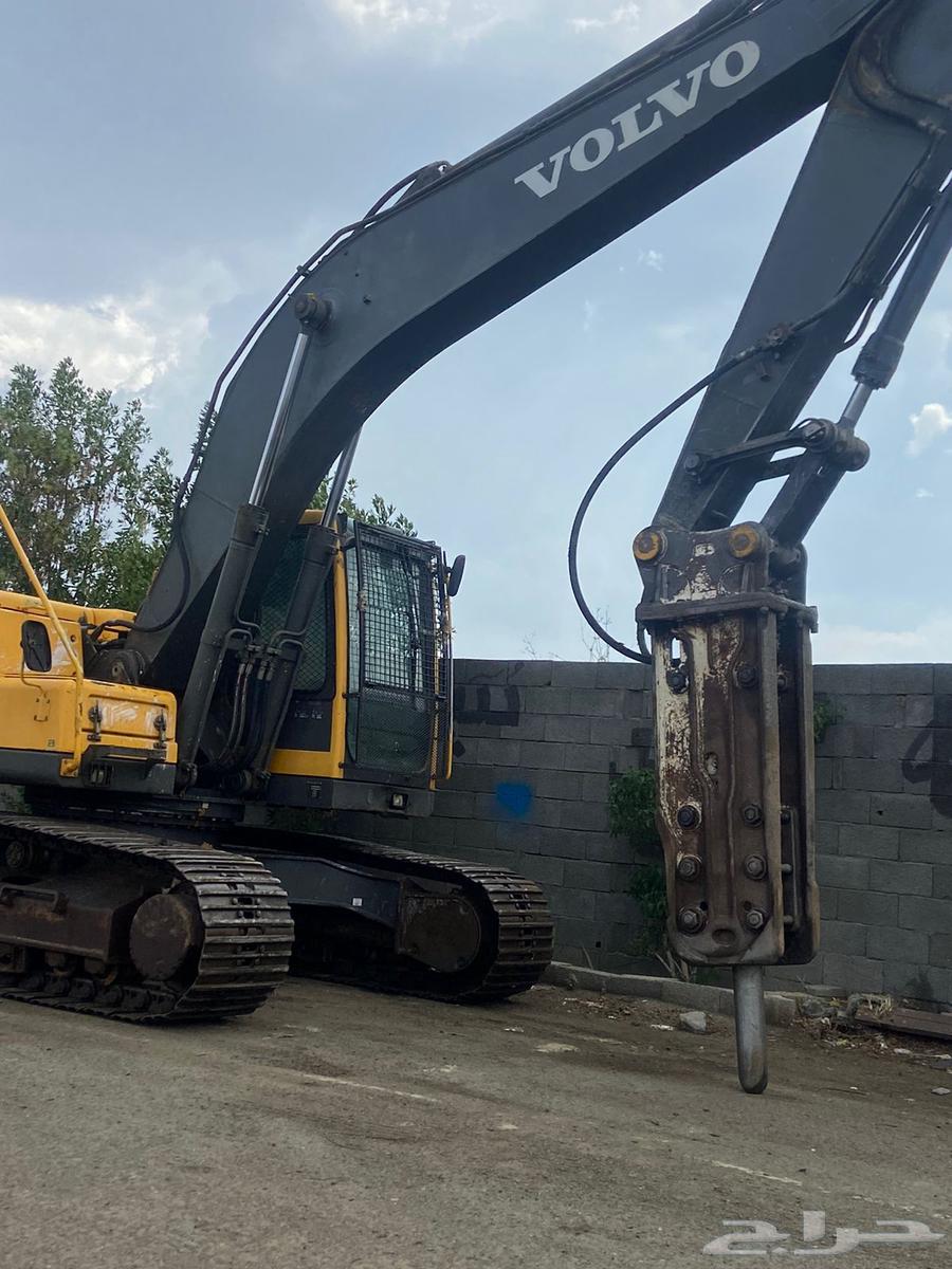 Bulldozers for rent. With operators.63706909739009113