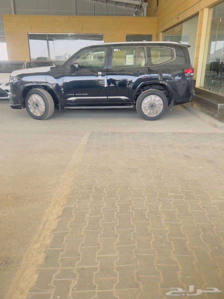 لاندكروزر جي اكس ار GXR L5 بنزين أسود خليحي 2024 لدى الحسن63702672598145111