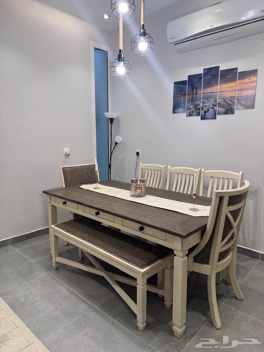 طاوله طعام مع شفنيره استخدام بسيط جدا63672453251331111