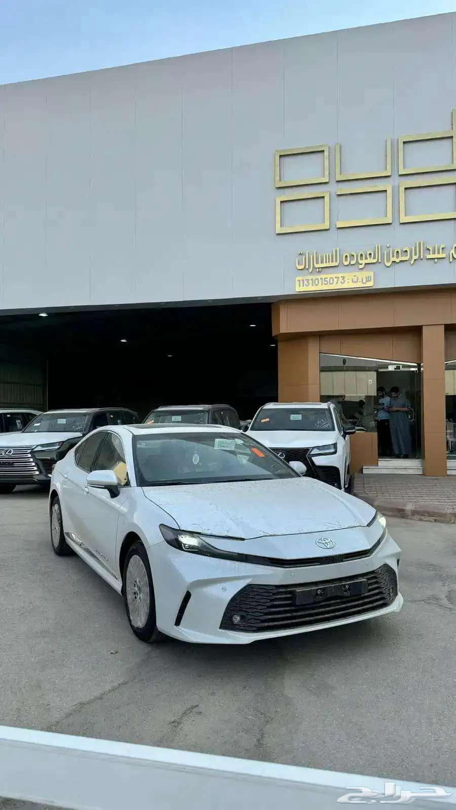 تويوتا كامري بنزين LE نص فل موديل 202563702663279746110