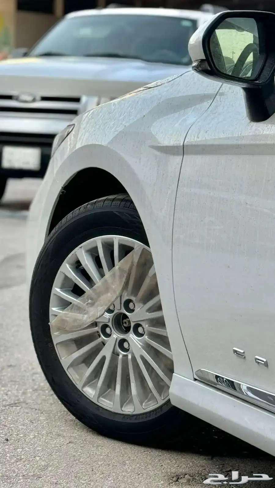 تويوتا كامري بنزين LE نص فل موديل 202563702663279746112