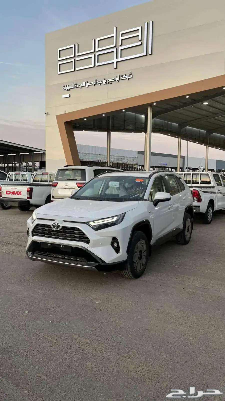 راف فور XLE بنزين نص فل63707561543297112