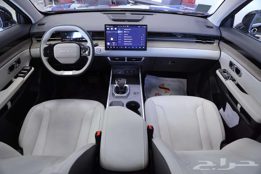 Revitalize Your Journey with the 2025 JETOUR Dashing MID from Saleh Group Automotive63706544679043114