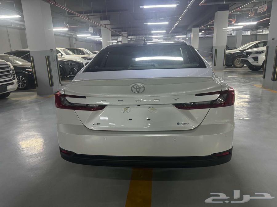 تويوتا كامرى ال اى هايبرد سعودى 2025 ابيض63707098700930113