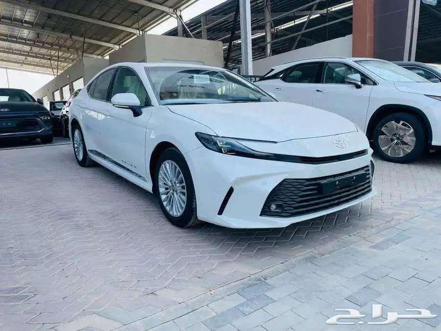 تويوتا كامرى نص فل وأستاندر وجراندي 2025 أقساط وكاش63705620769411113