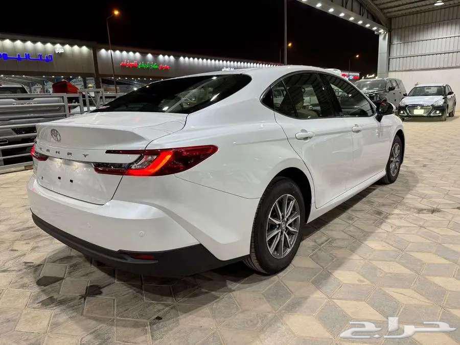 تويوتا كامري E بنزين 202563704987693058112