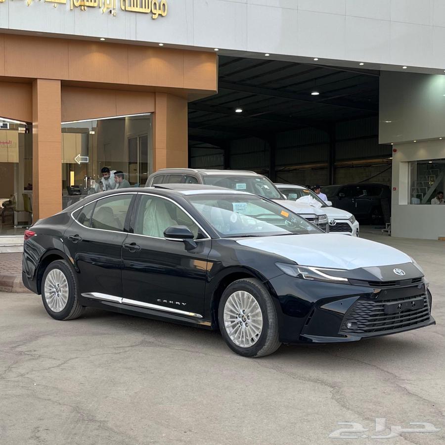 تويوتا كامري LE63702947890307111