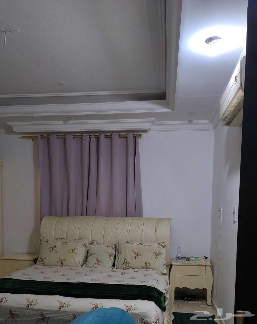Bedroom set for sale including dressing table, drawer unit, bed, 2 nightstands63673067295107110