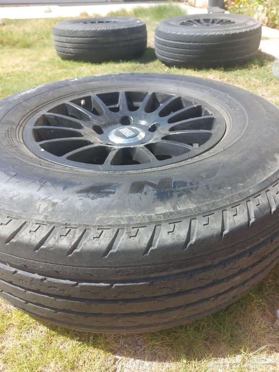 طقم جنوط مع كفرات بوالين شواهين شبه جديد ع السوم63719745454337112