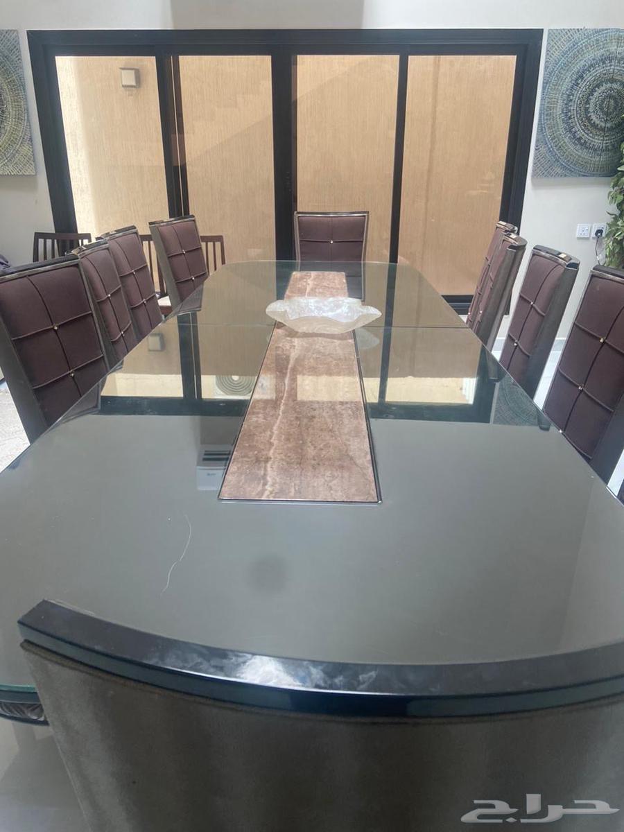 Dining table with 12 chairs63674090871937111