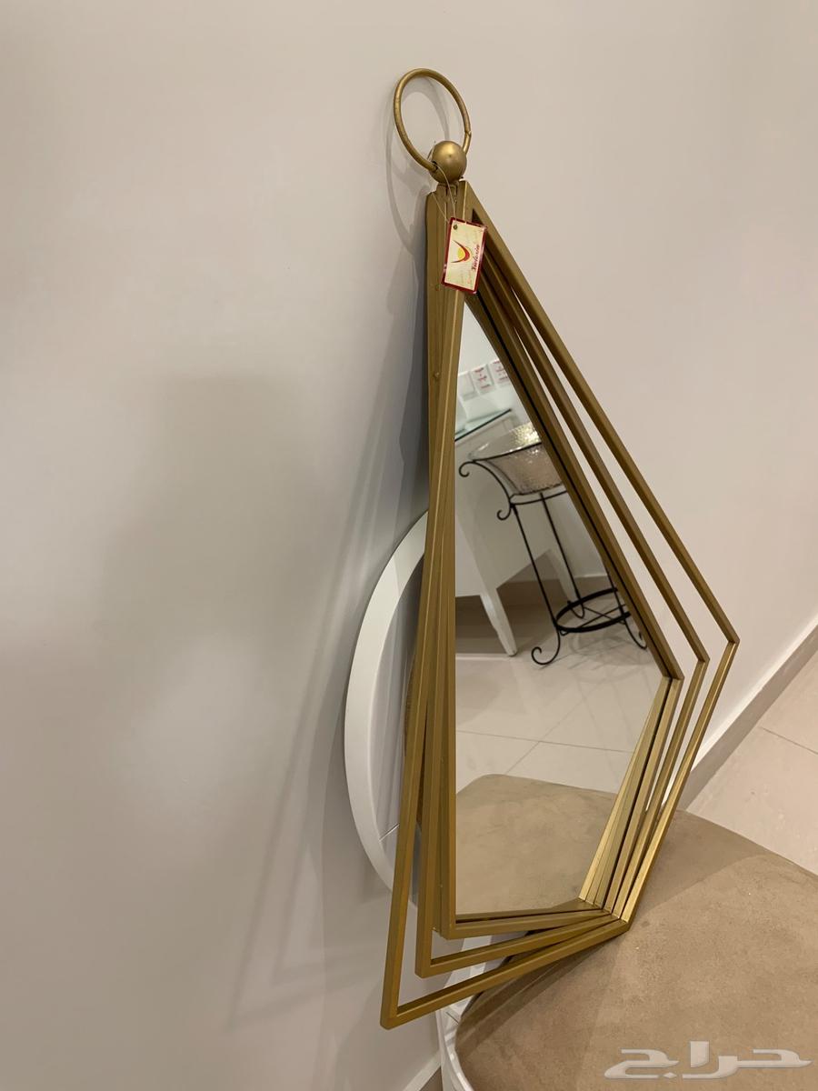 Golden-colored mirrors63675248322563110