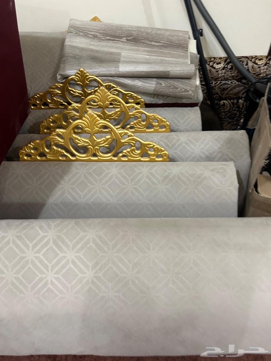 Selling a 6x4 mattress and two 5x4 parquet pieces and a 5x4 length sofa with extension63675421480578114