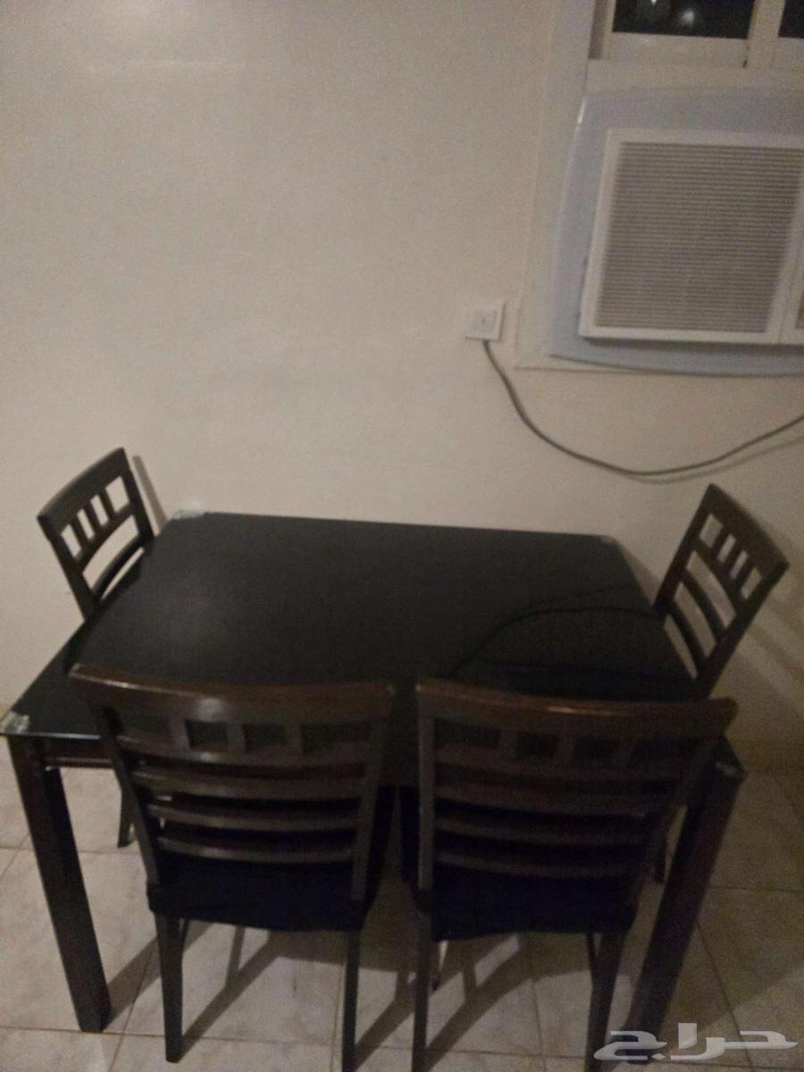 طاولة طعام وسرير أطفال للبيع63675857728771113