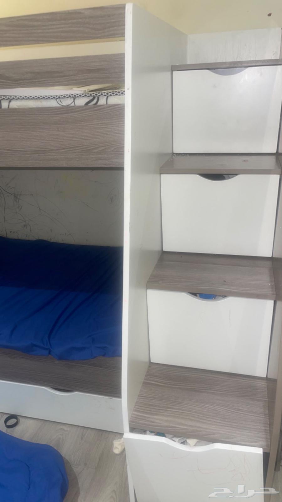 Double-decker children's bed with a third pull-out bed63668924006274110