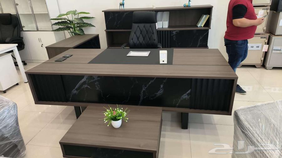 Luxurious new office set63672258410369111