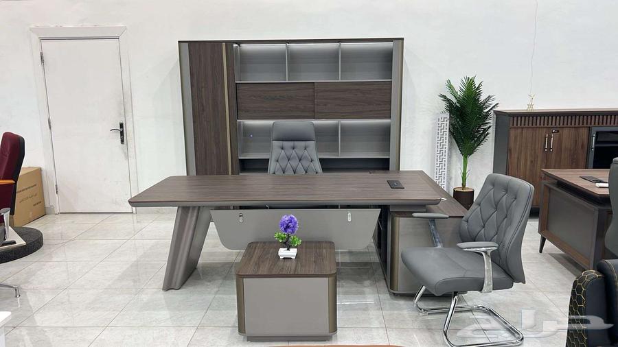 Luxurious new office set63672258410369112