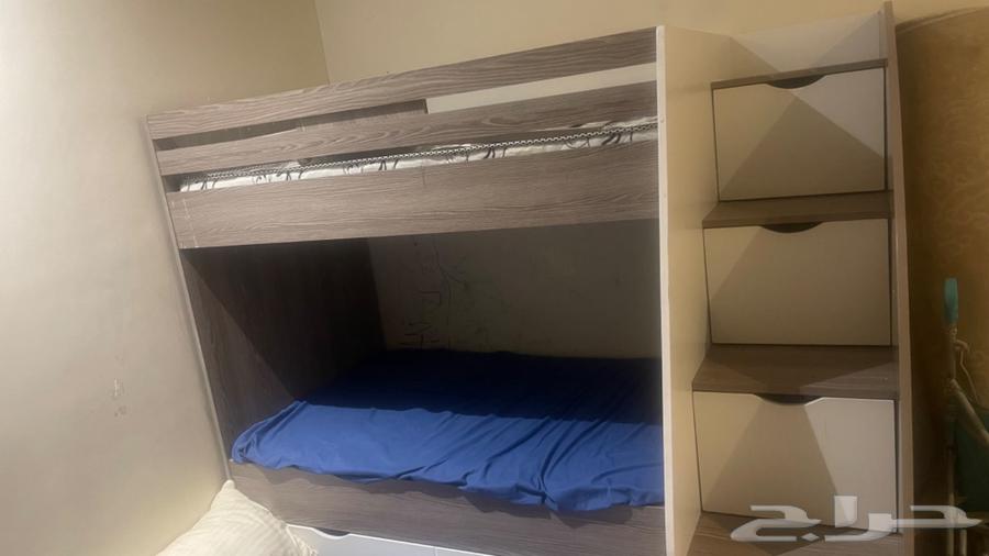 Double-decker children's bed with a third pull-out bed63668924006274112