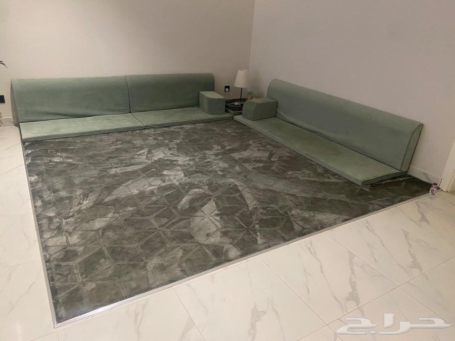 اثاث للبيع وعندي المركى فيها كويه من الدفايه ومرفق الصوره63671411629699110