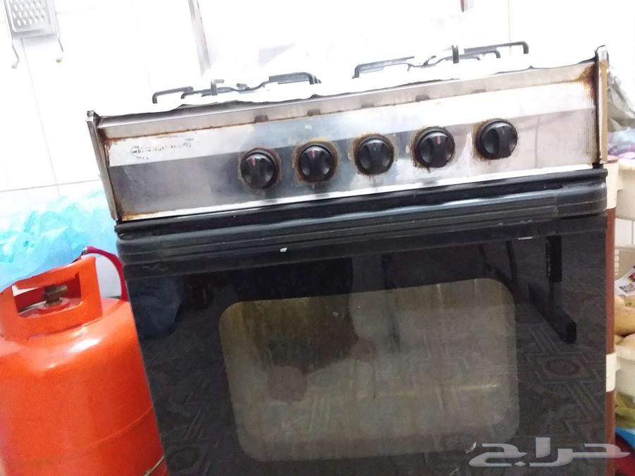 بوتاجاز 4 عيون مع الفرن بحالة جيده مع2 اسطوانه غاز63671748337410111