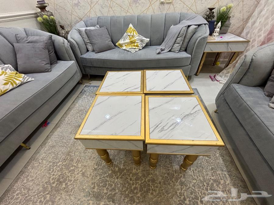 كنب ثلاث قطع مع طاولات خدمه و طاولة شاشة نظيف 9 اشخاص63672091022081112