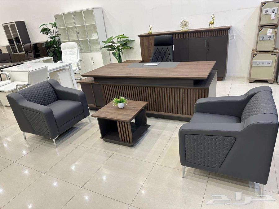 Luxurious new office set63672258410369110