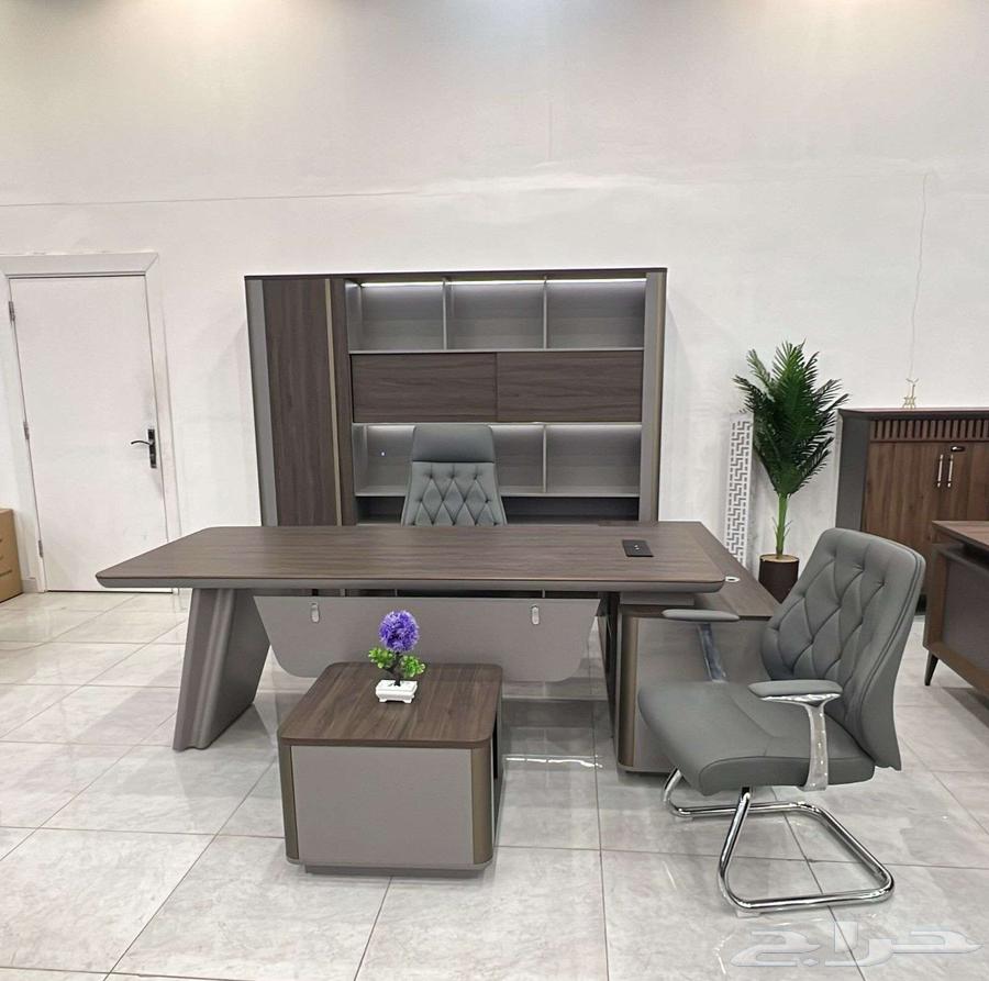 Luxurious new office set63672258410369114
