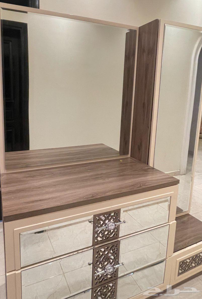 Dressing table with mirror63677173616641111
