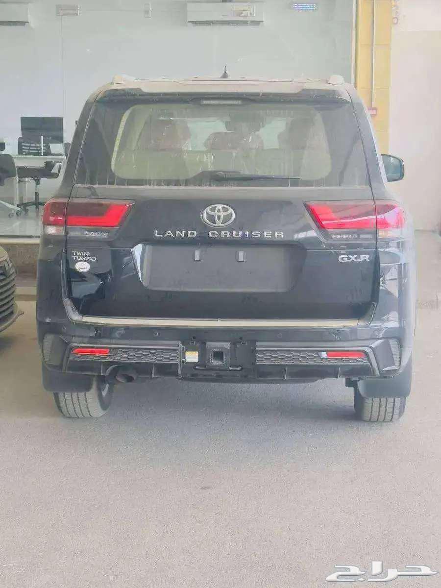لاندكروزر جي اكس ار GXR L5 بنزين أسود خليحي 2024 لدى الحسن63728313485185114