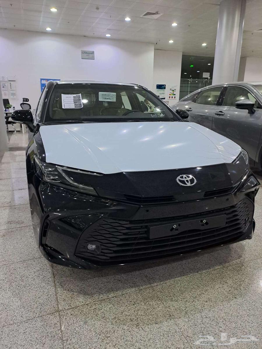 كامري LE بنزين لون أسود 202563729173687299112
