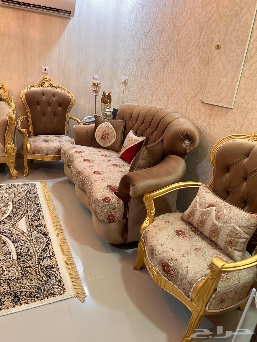 كنب جديد تم شراءه ب13000 والان احتاج بيعه للنقل الى الجنوب63680550940419112