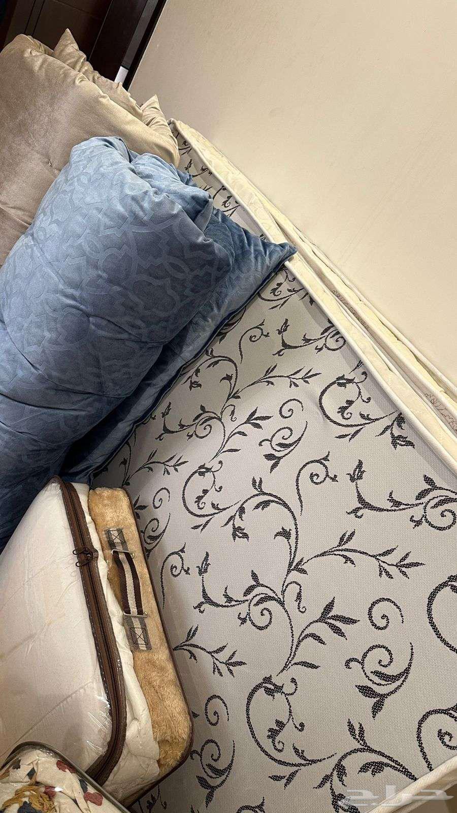 Carpets and blankets63680463167235110