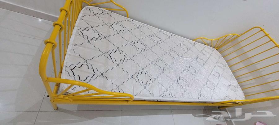 سرير حديد أطفال من ايكيا مع ماترس63677078553987113
