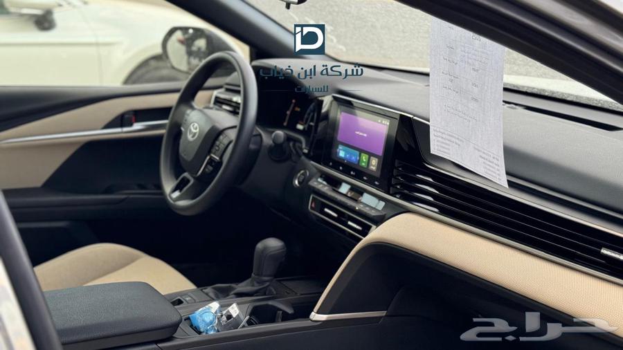 تويوتا كامري خليجي E موديل 2025 لدى شركة ابن ذياب للسيارات63730290627331111