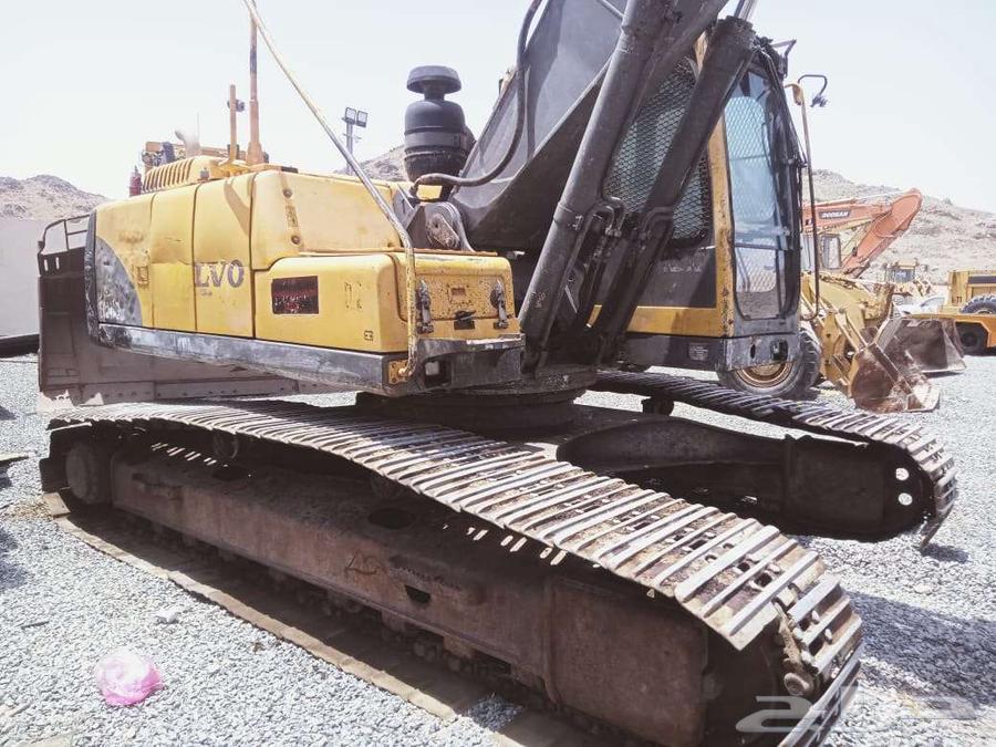 بوكلين فولفو موديل 2007 الحالة الفنية - ممتاز جدا63732254155522112