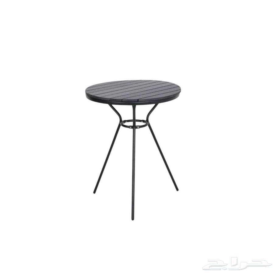 Two Chairs and a Table63680729694723110