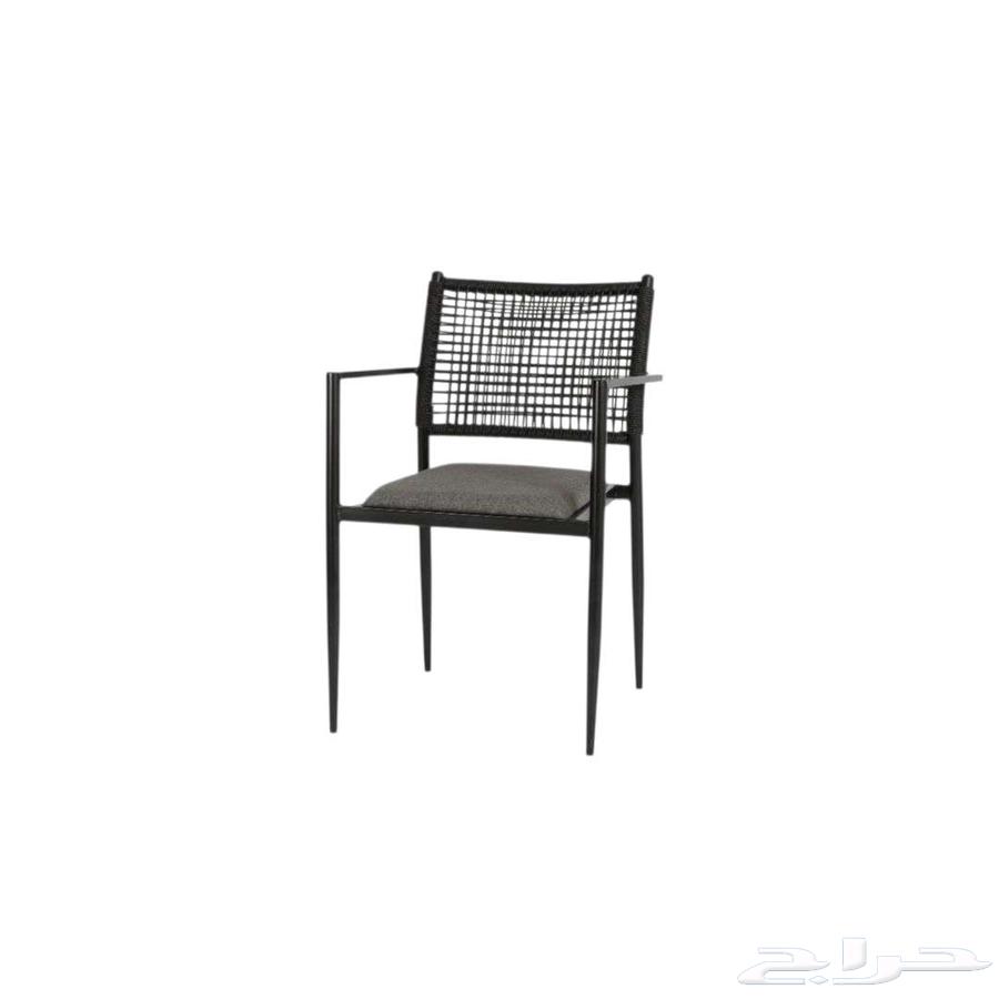 Two Chairs and a Table63680729694723112