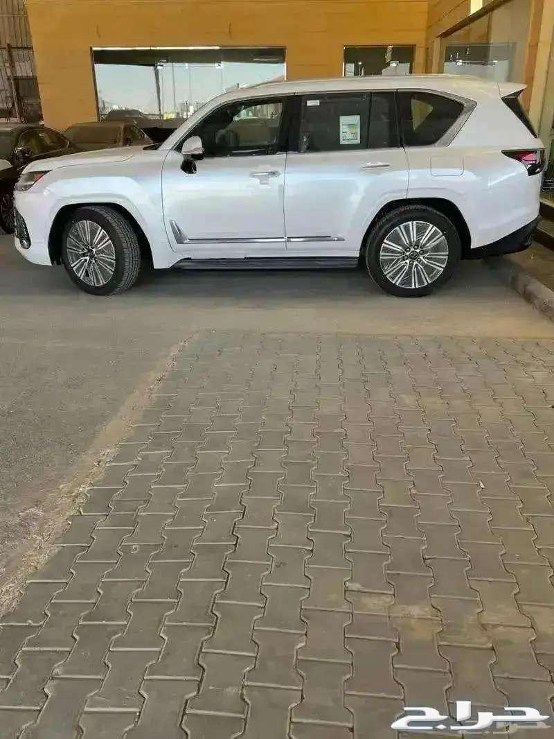 لكزس LX600 فئه BB خليجي موديل 2024 أقل سعر لدى الحسن63753705687810111